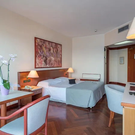 Splendid Hotel La Torre Mondello Buitenkant foto